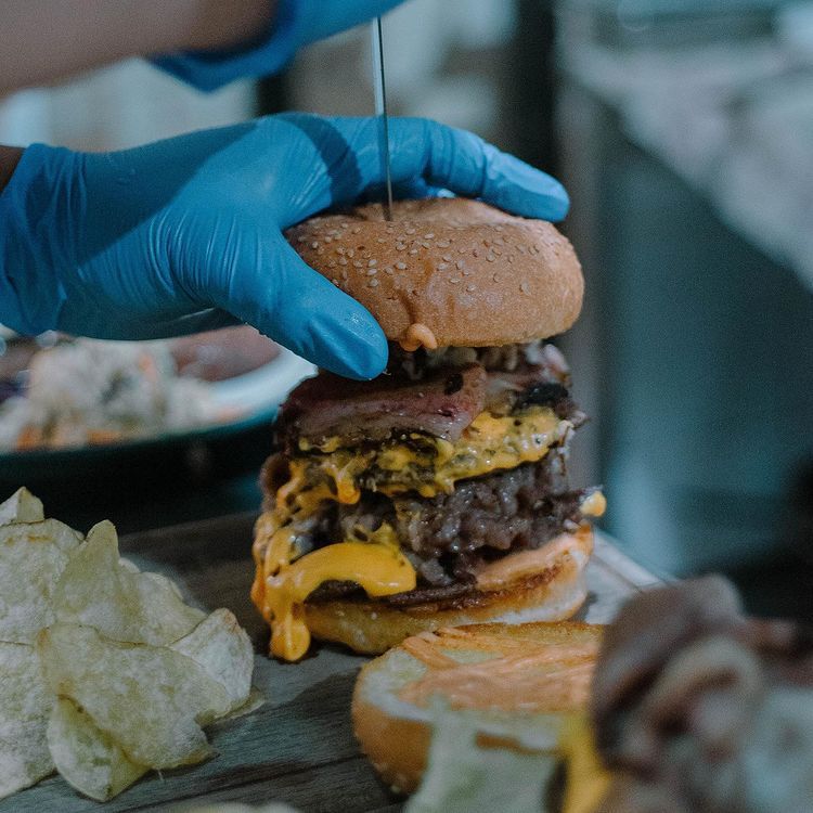 Bikin Ngiler, Ini Rekomendasi Burger Terenak di Semarang