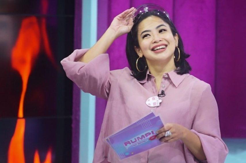 Jaga Privasi, 10 Artis Ini Jarang Pamer Suami di Media Sosial