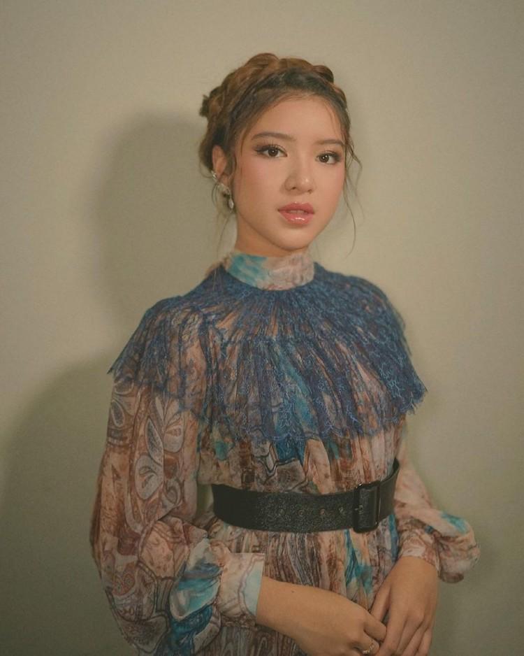 9 Inspirasi Hairdo Tiara Andini yang Bikin Penampilan Makin Kekinian