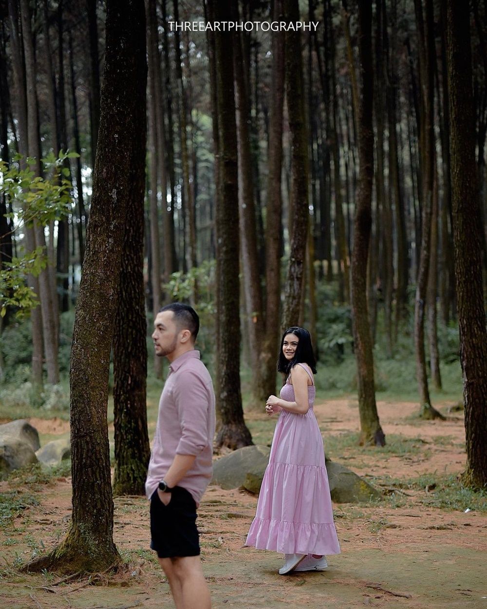 Balikan Sama Mantan, 9 Potret Perjalanan Cinta Indah Indriana & Suami