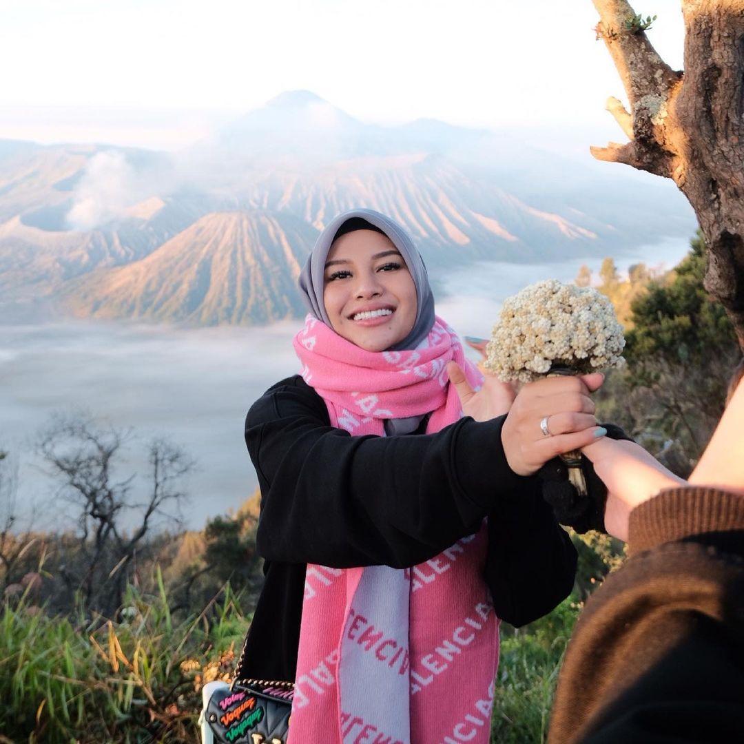 Terinspirasi Atta-Aurel, 5 Kegiatan yang Bisa Kamu Lakukan di Bromo
