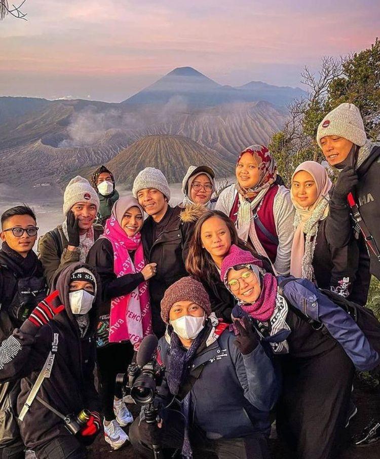 Terinspirasi Atta-Aurel, 5 Kegiatan yang Bisa Kamu Lakukan di Bromo