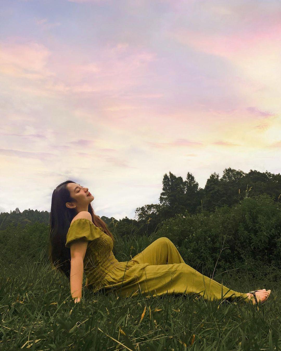 Potret Body Goals A la Dinda Kirana, Bikin Netizen Iri!