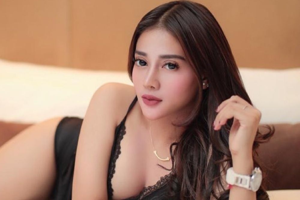 Seksinya Cynthia Ramlan, Aktris yang Dijodohkan dengan Randy Martin 