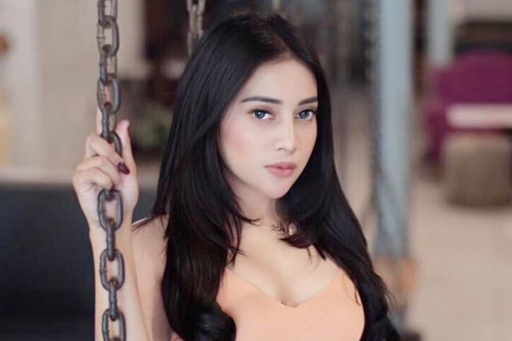 Seksinya Cynthia Ramlan, Aktris yang Dijodohkan dengan Randy Martin 