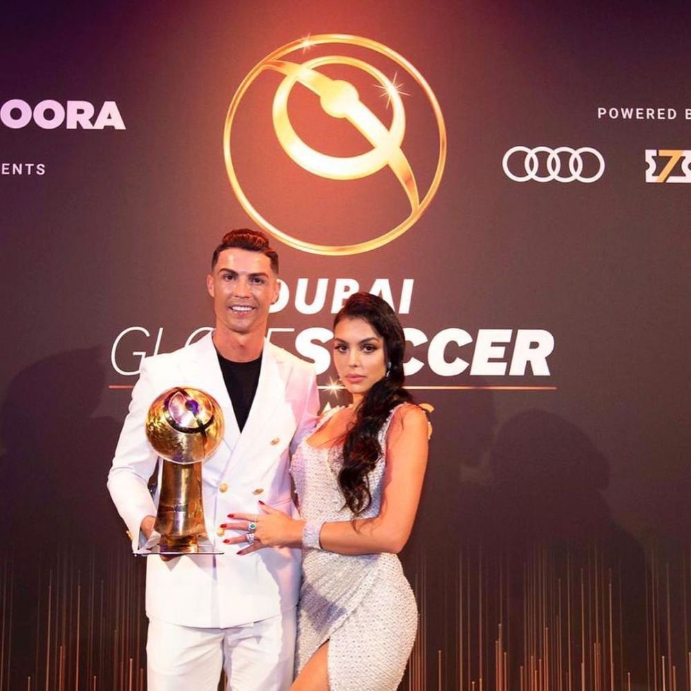 10 Potret Mesra Cristiano Ronaldo Dan Georgina Rodriguez