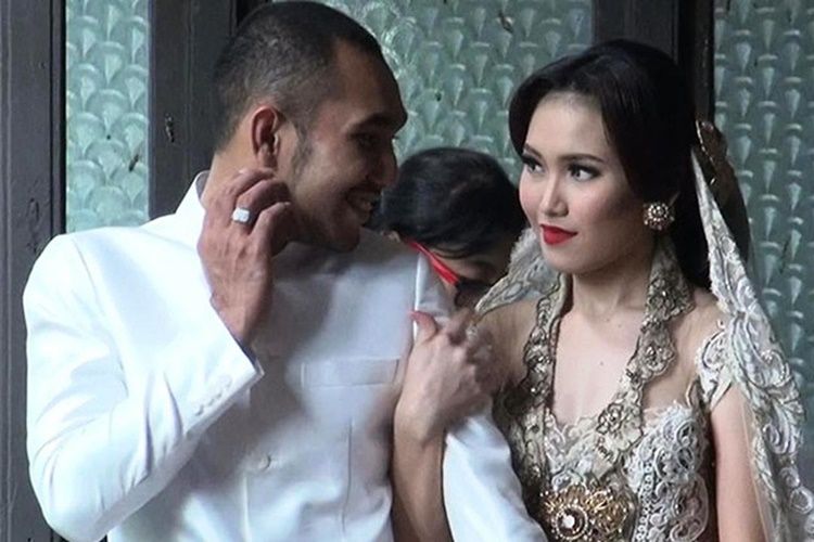 Nyesek! 7 Artis Ini Pernikahannya Hanya Bertahan di Bawah Setahun