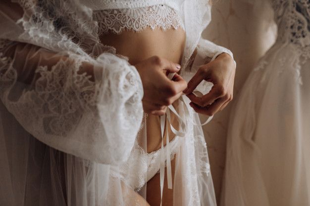 6 Cara Tampil Seksi di Depan Suami, Buat Dia Makin Sayang!