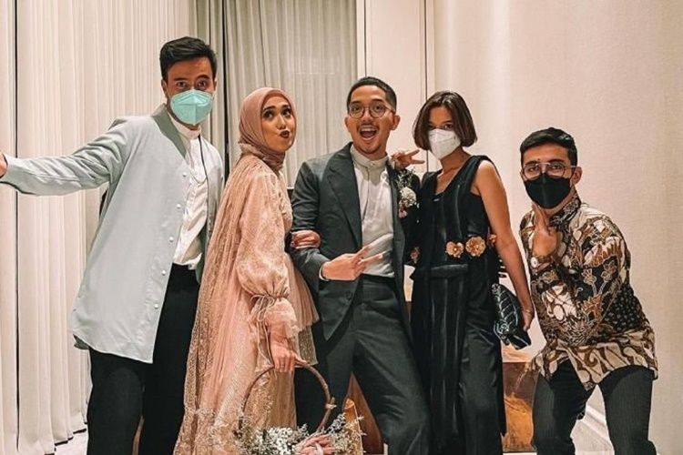 Bikin Kagum! Ini 5 Artis yang Hadiri Pernikahan Karyawannya