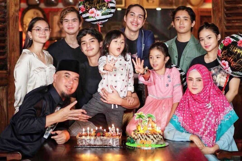 Pernah Cerai, 9 Artis Pria Ini Punya Banyak Anak dari Istri Berbeda