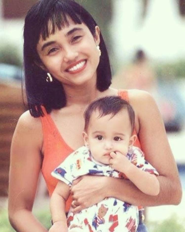 9 Potret Lawas Ibu Artis Saat Muda, Jadi Primadona di Masanya