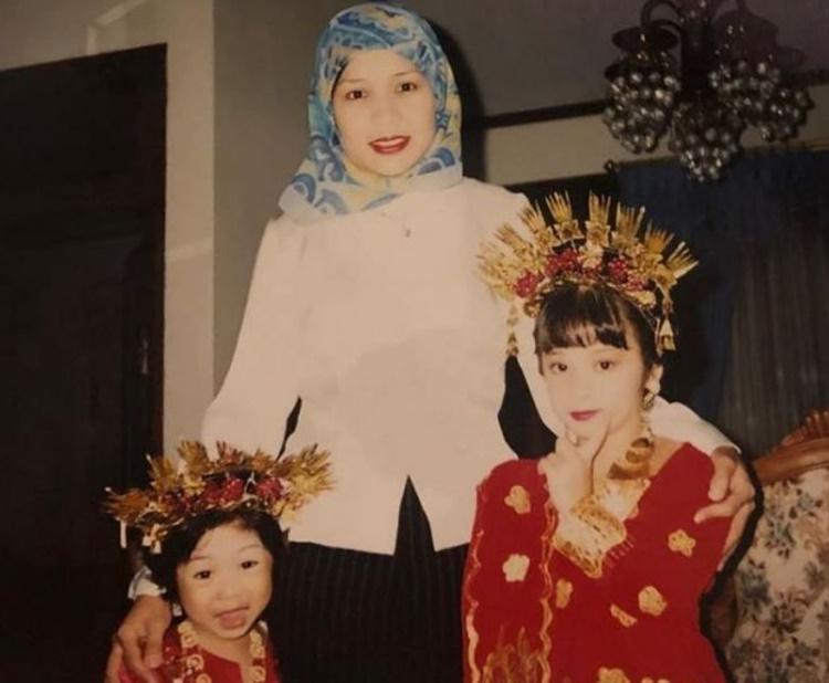 9 Potret Lawas Ibu Artis Saat Muda, Jadi Primadona di Masanya