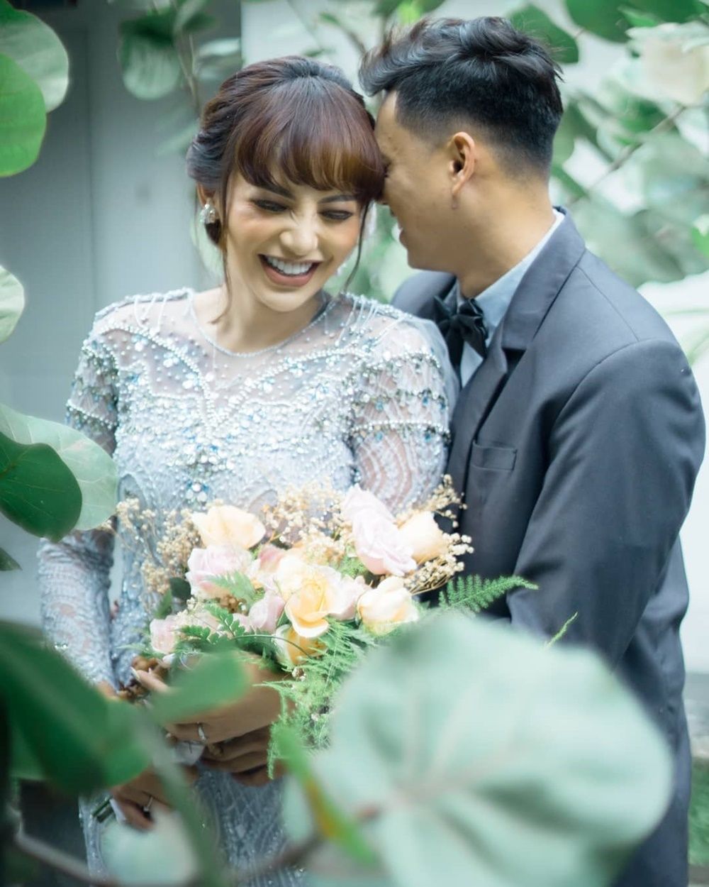 Baru Nikah Sudah KDRT, 9 Potret Mesra Alfath Fathier & Nadia Christina