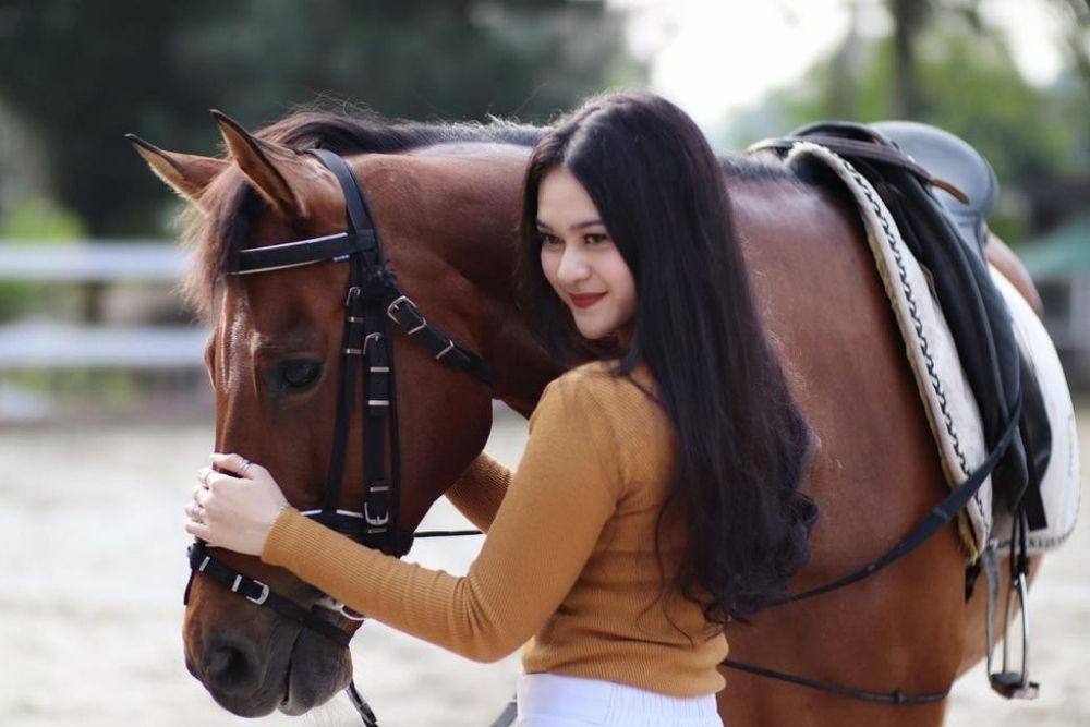 Sukses Curi Hati Lutfi Agizal, Begini Pesona Nadya Indri 