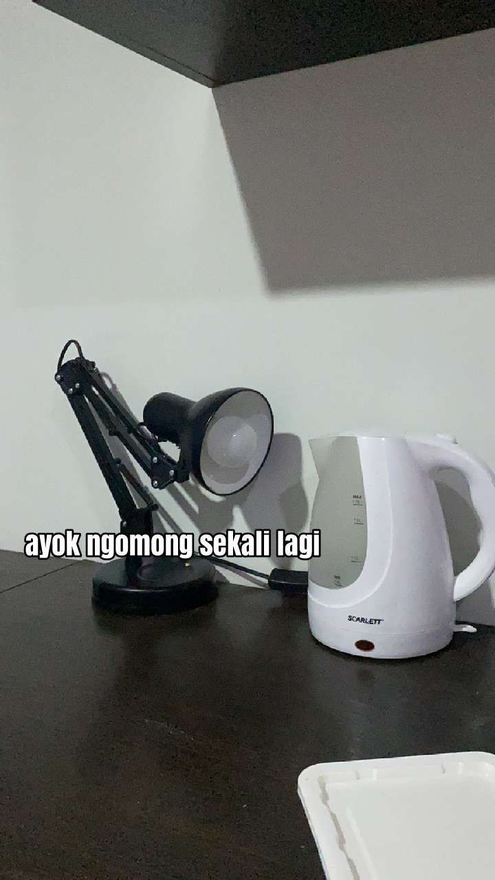 10 Meme Kreatif Lampu Belajar Lipat Buatan Warganet, Kocak Abis!