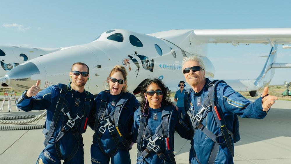 Selain Richard Branson, Orang Kaya Ini Juga Pernah ke Luar Angkasa