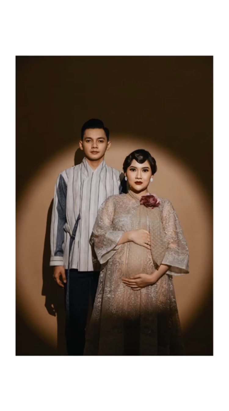 Sambut Anak Pertama, 9 Potret Maternity Nella Kharisma dan Dory Harsa