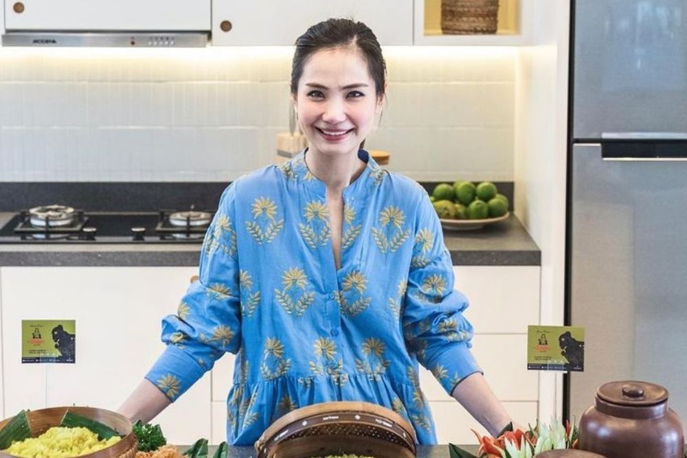 Pesona Fiona Anthony, Istri Dion Wiyoko yang Resmi Menjadi Seorang Ibu