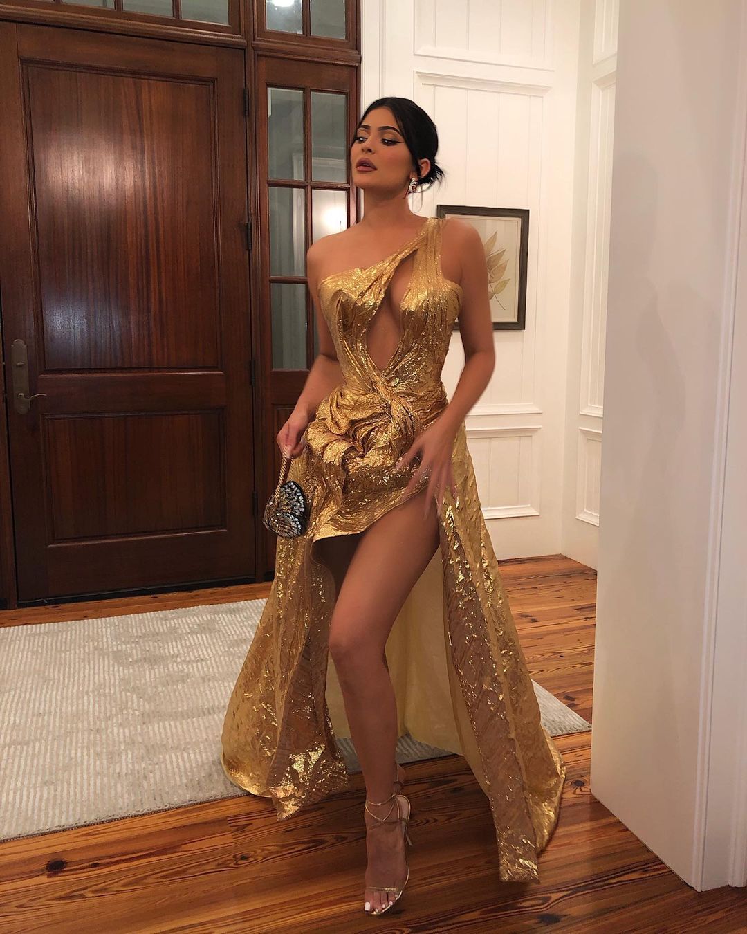 Potret Seksi Busana Kylie Jenner yang Jarang Disorot Netizen