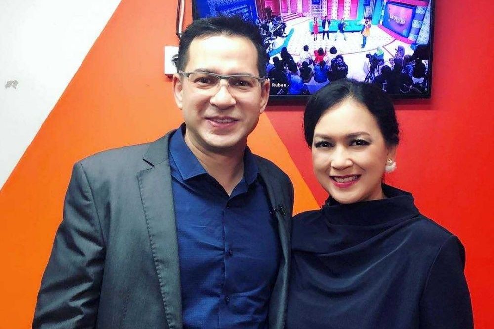 Beda Agama, 9 Artis Ini Tetap Akur dengan Saudara Kandungnya