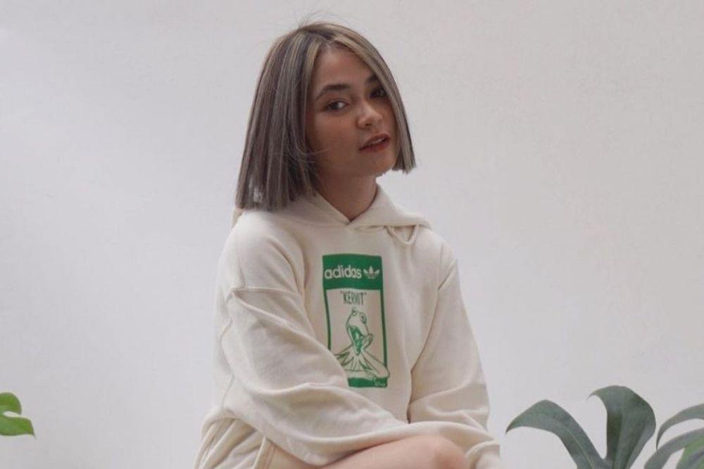 Potret Regina Poetiray, Vokalis Geisha yang Bergaya Kekinian