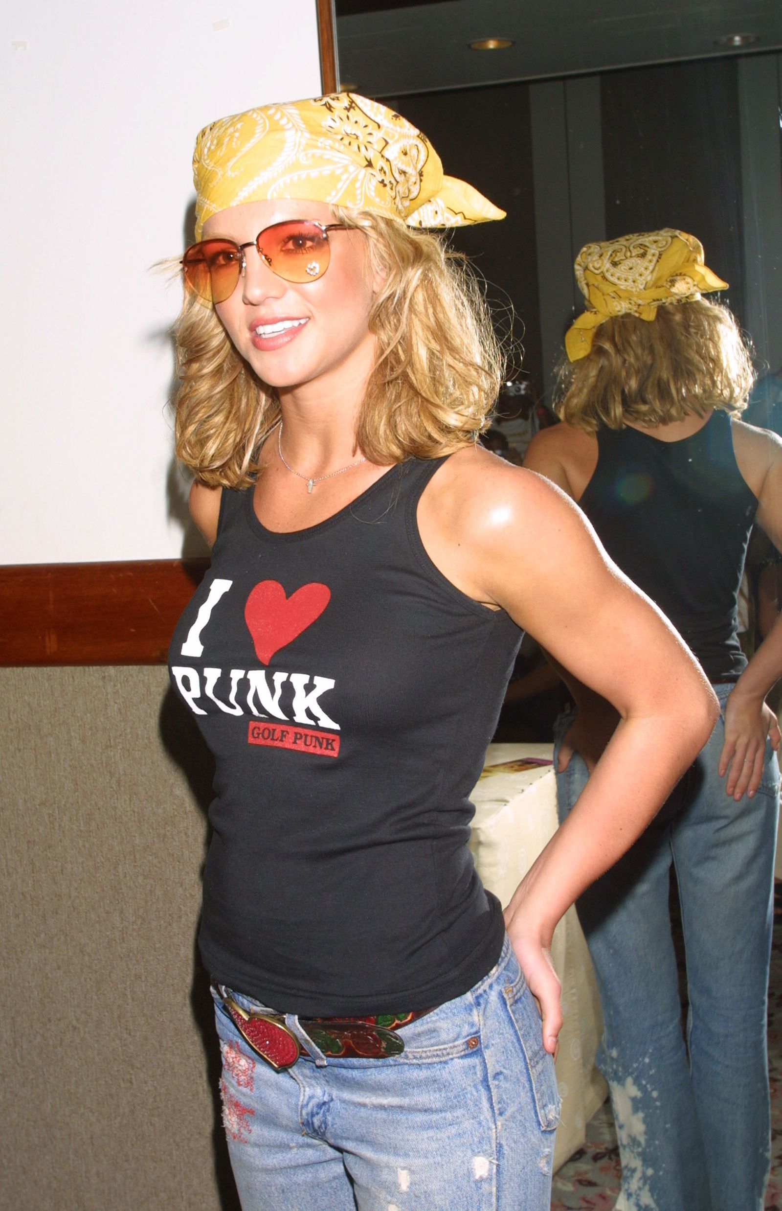 10 Gaya Seksi Britney Spears Paling Tak Terlupakan Sepanjang Masa