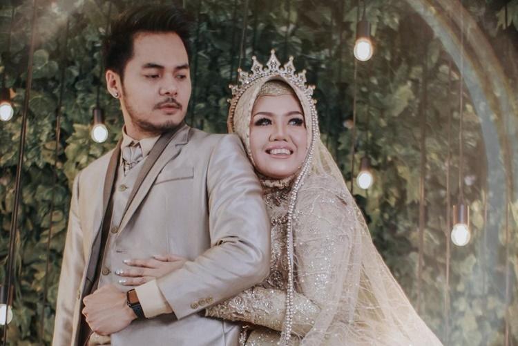 10 Artis yang Pernikahannya Dituduh Settingan oleh Netizen, Kenapa?