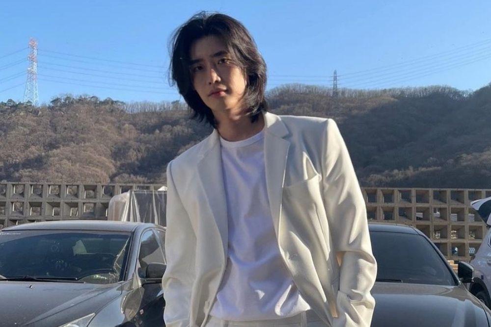 Sempat Gondrong, Intip 7 Potret Terbaru Lee Jong Suk 