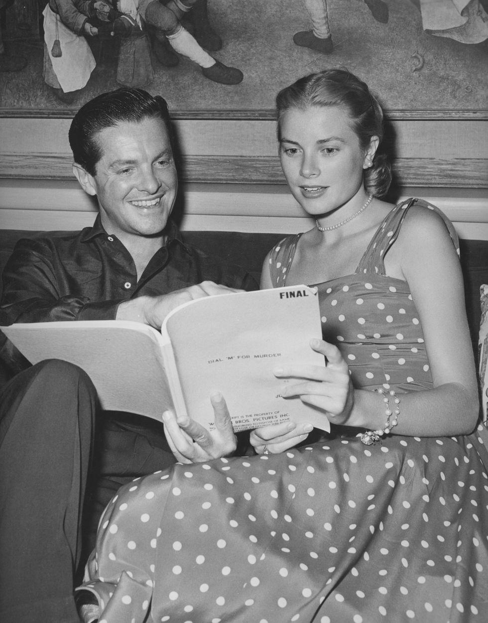 7 Potret Grace Kelly di Berbagai Kesempatan, Anggun Banget!