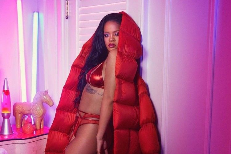 Gaya Mewah Rihanna, Sang Penyanyi Perempuan Terkaya di Dunia