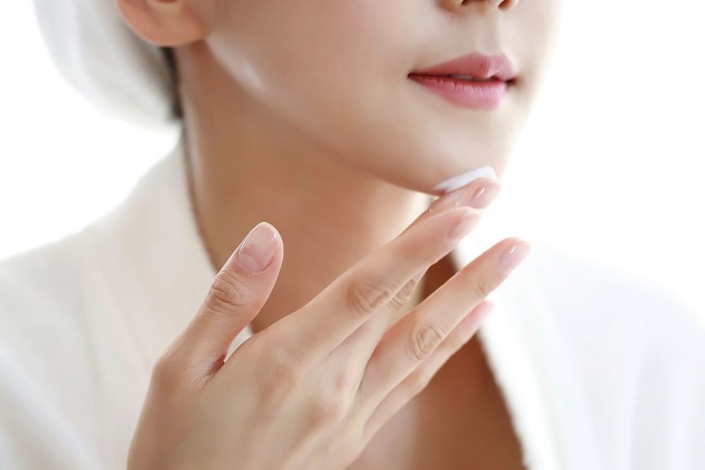 5 Tips Makeup Awet Untuk Kulit Wajah Berminyak