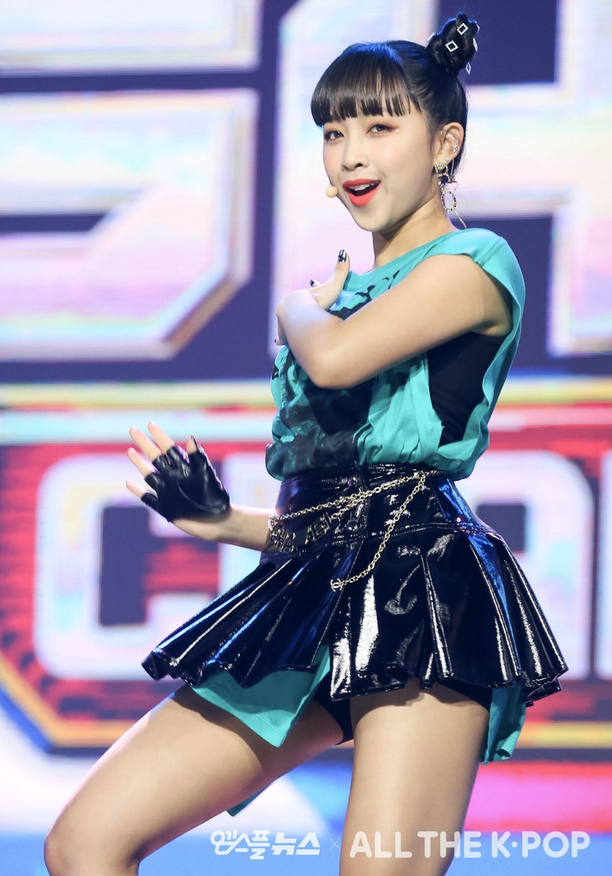 Jadi Idol Korea, Ini Gaya Panggung Dita Karang yang Viral di Indonesia