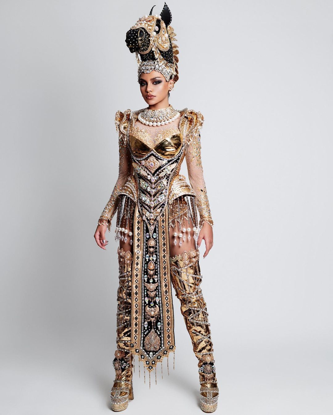 Fakta Menarik Kostum Nasional Jihane Almira
di Miss Supranational 2021