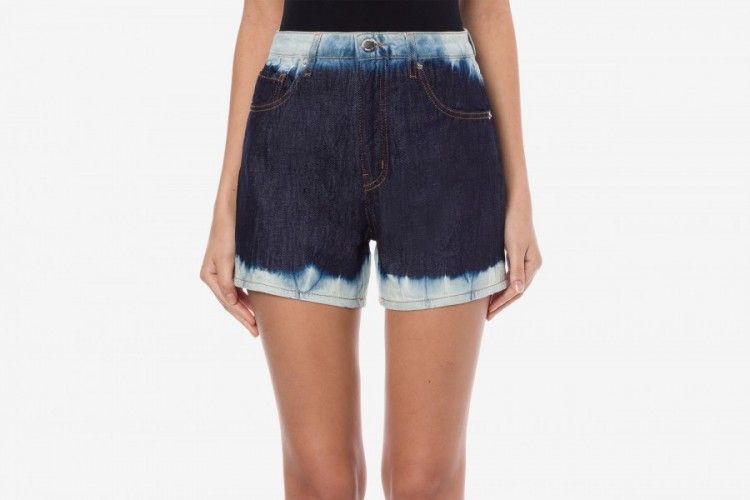 #PopbelaOOTD: Tambah Koleksi Celana Pendek Jeans Trendi Minggu Ini