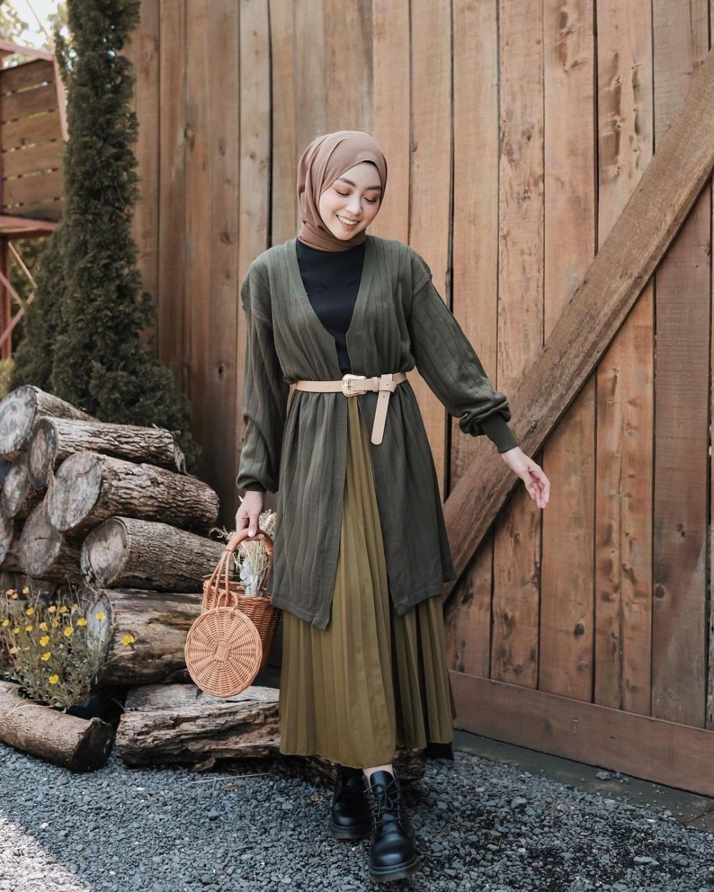 Warna jilbab yang cocok untuk baju warna coklat milo