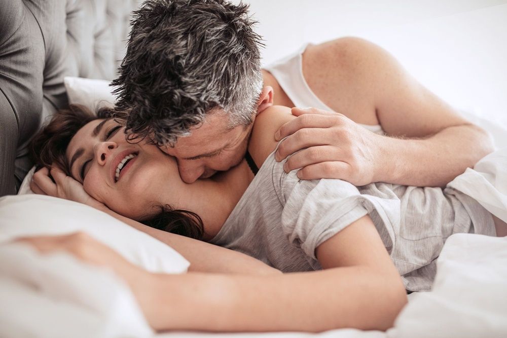 Ini 7 Gaya Ciuman Sebelum Memulai Seks, Bikin Bergairah!