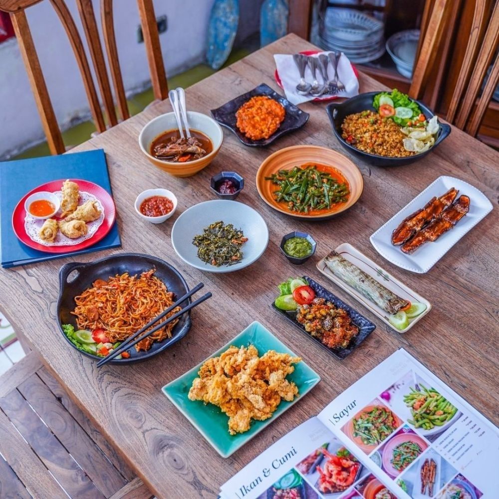 10 Tempat Makan di PIK untuk Keluarga yang Suasananya Homey Abis!