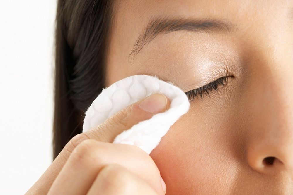 Easy Ways to Remove Waterproof Mascara, does not make eyelashes fall