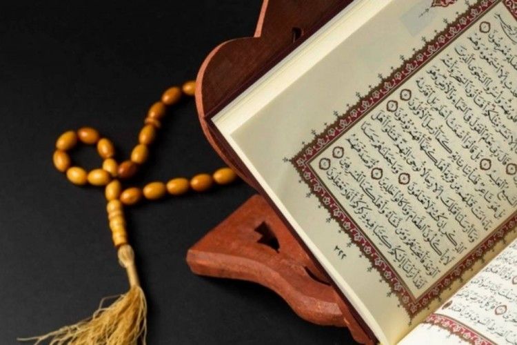 13 Ayat Alquran Mengenai Kematian dalam Bahasa Arab & Terjemahannya