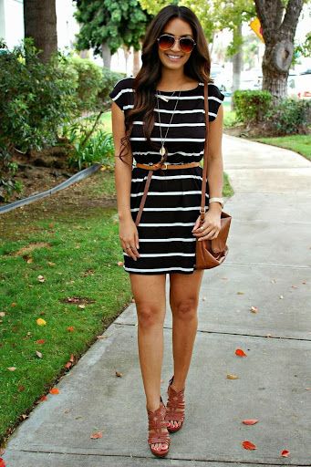 Tips OOTD Pakai Striped Dress untuk Gaya yang Anti Monoton