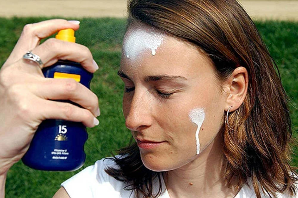 Nggak Ribet, Begini Beberapa Cara Re-Apply Sunscreen