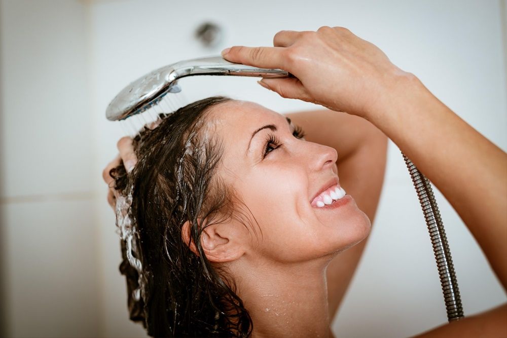 7 Tips Merawat Rambut untuk Kamu yang Berhijab
