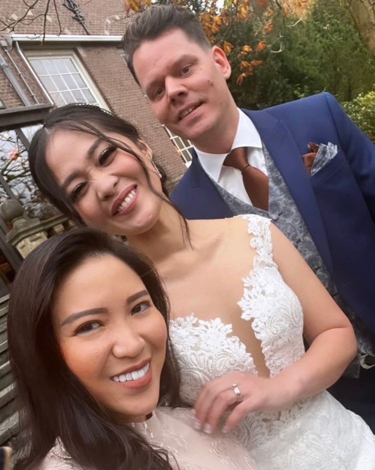Lepas Status Janda, 10 Foto Pernikahan Gracia Indri & Suami di Belanda