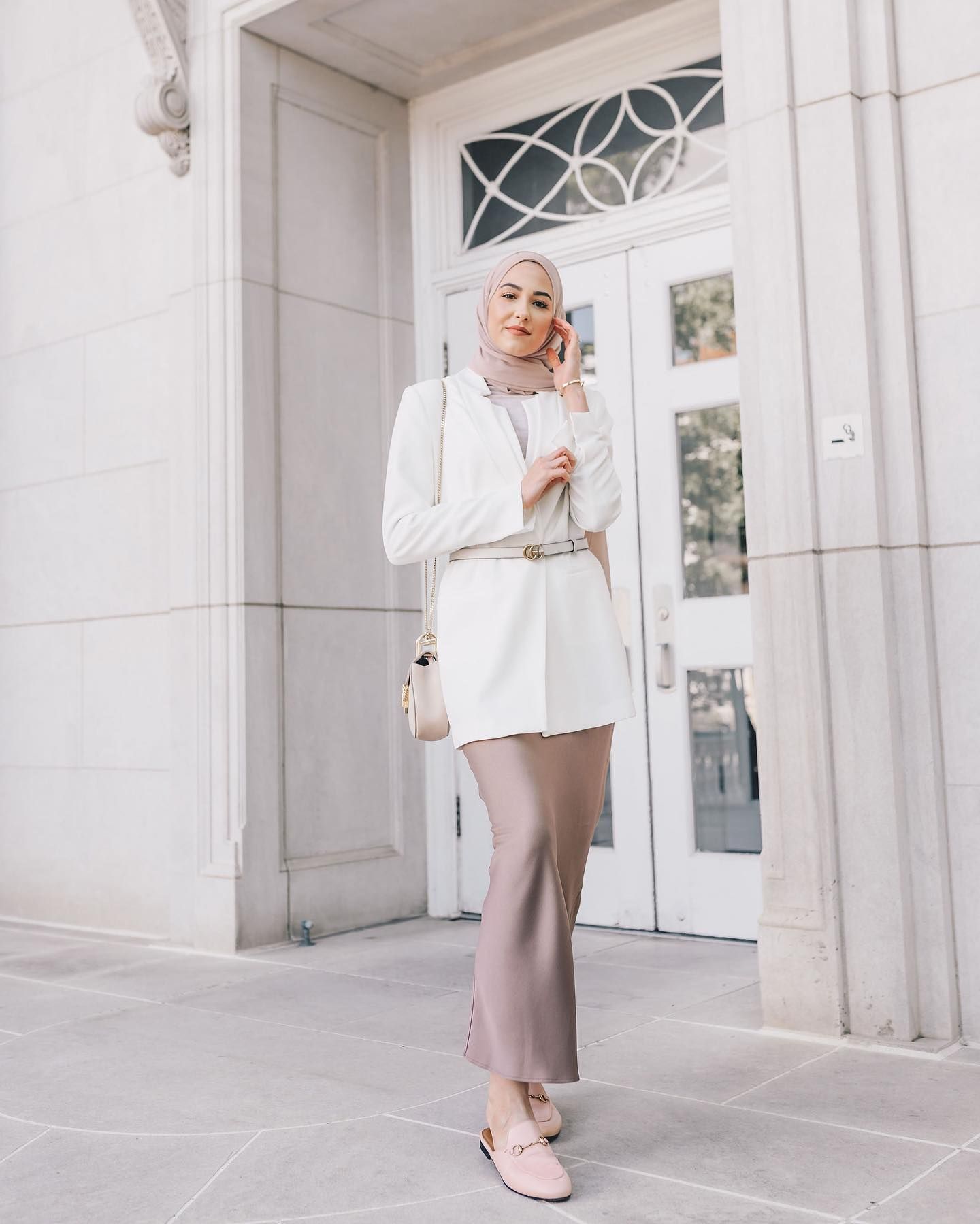 Inspirasi Padu-padan Office Look untuk Para Parempuan Hijab