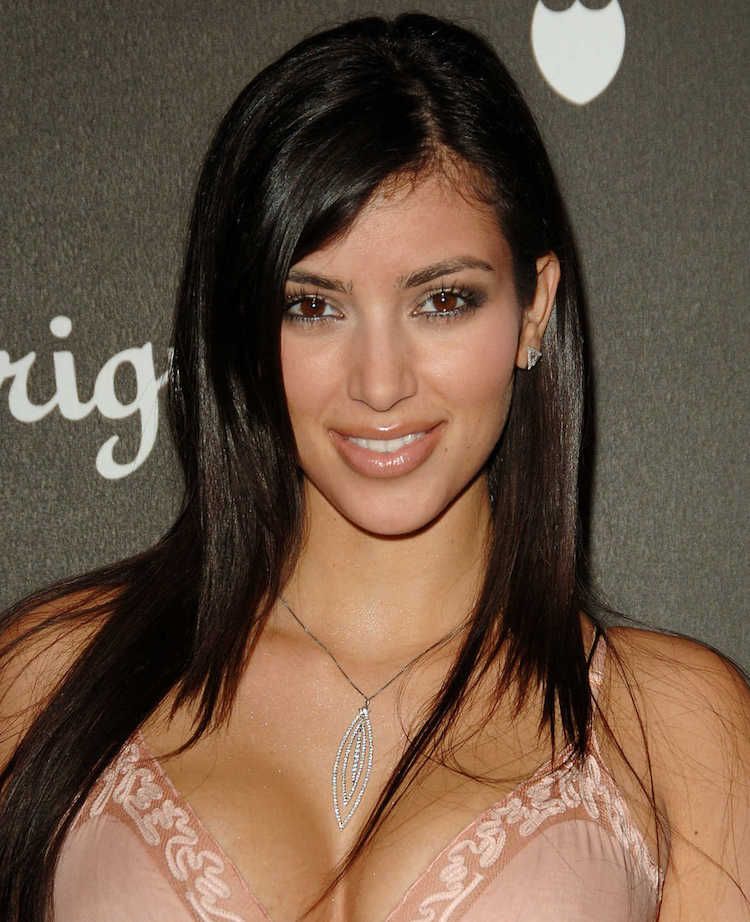 Dari Polos Hingga Seksi, Begini Transformasi Kim Kardashian