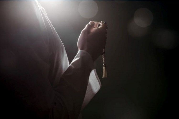 Bacaan Doa Setelah Sholat Tahajud Arab, Latin dan Artinya