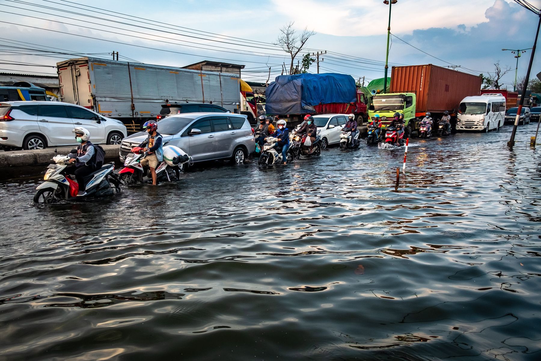 Apa Itu Banjir Rob yang Sering Landa Jakarta? Ini Penjelasannya!