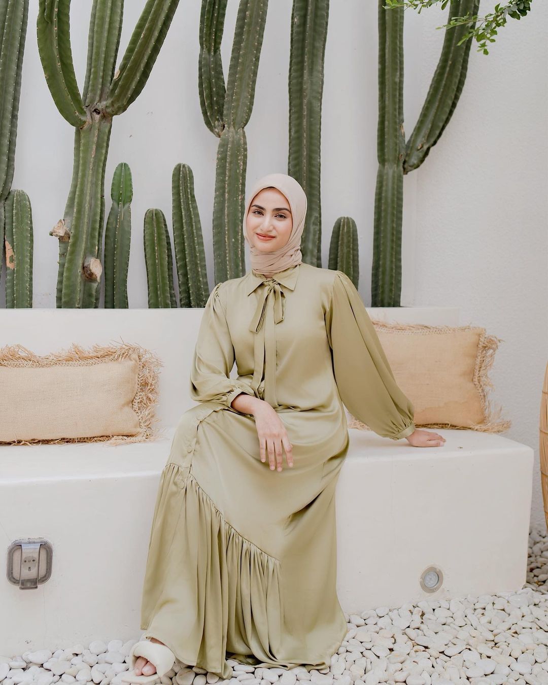 Inspirasi Padu-padan Hijab Warna Netral untuk Berbagai Occasion