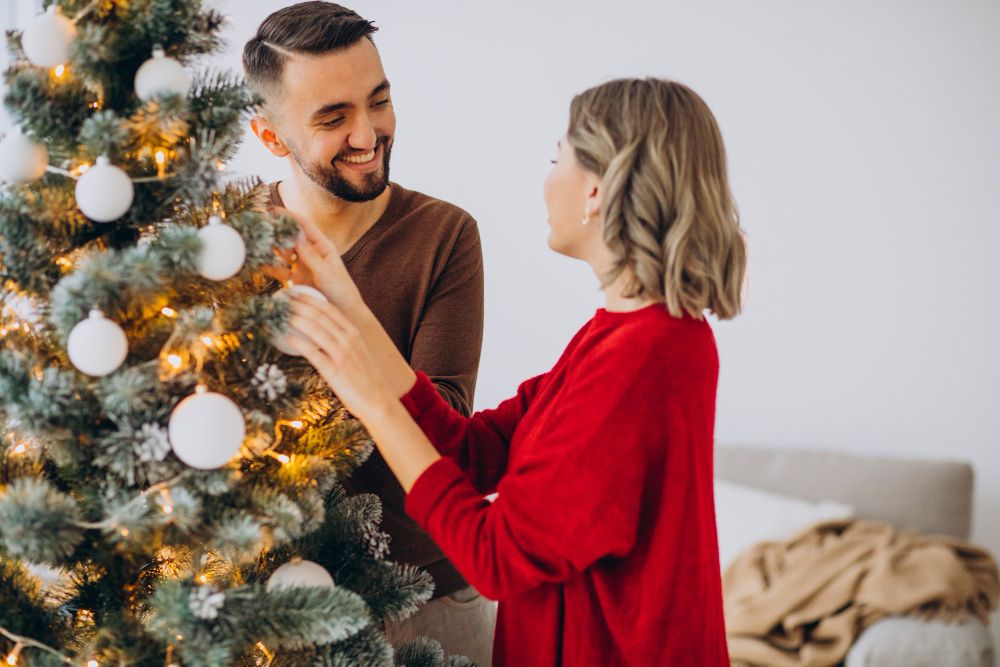 9 Ide Perayaan Natal Menyenangkan Bersama Pasangan 