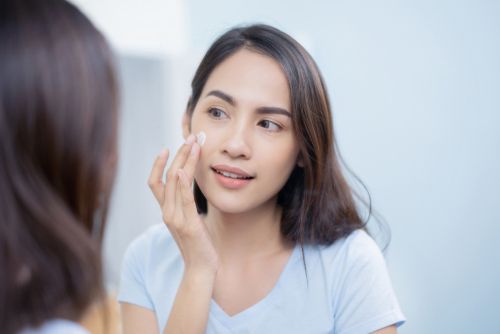 3 Alasan Pentingnya Pakai Pelembap Sebagai Basic Skincare